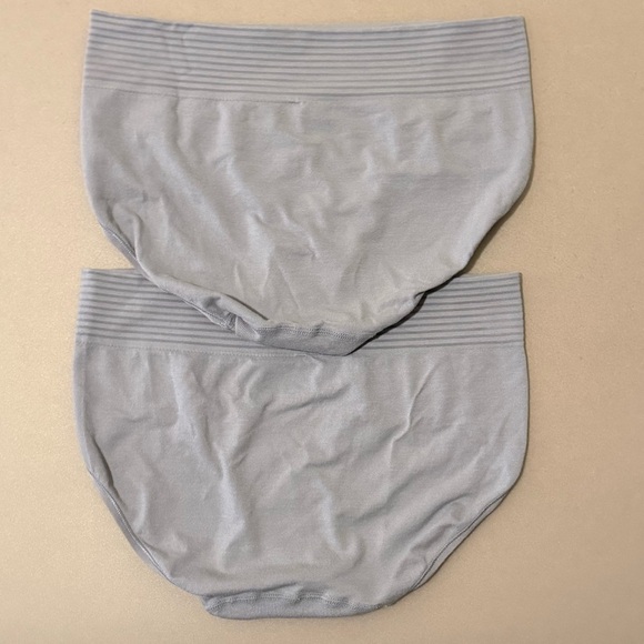 2 PAIR Jockey Natural Beauty Seamfree Hipster - Gray - Picture 3 of 4